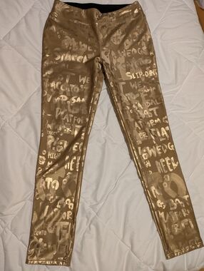 Tricotto Gold Leggings NWOT